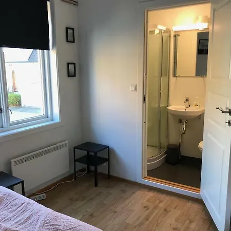 Gjestgiverier Guesthouse- Møllegata 39 *